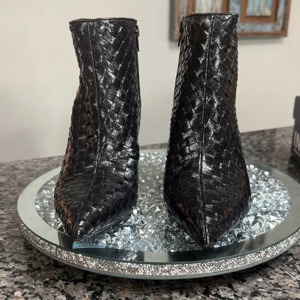 INC International Concepts Black woven Textured Ankle Booties NWT 10.5